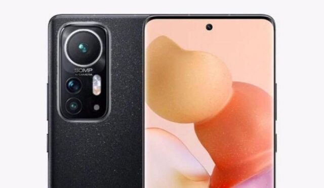 Xiaomi 12 Pro Tanıtılmadan Kendini Gösterdi