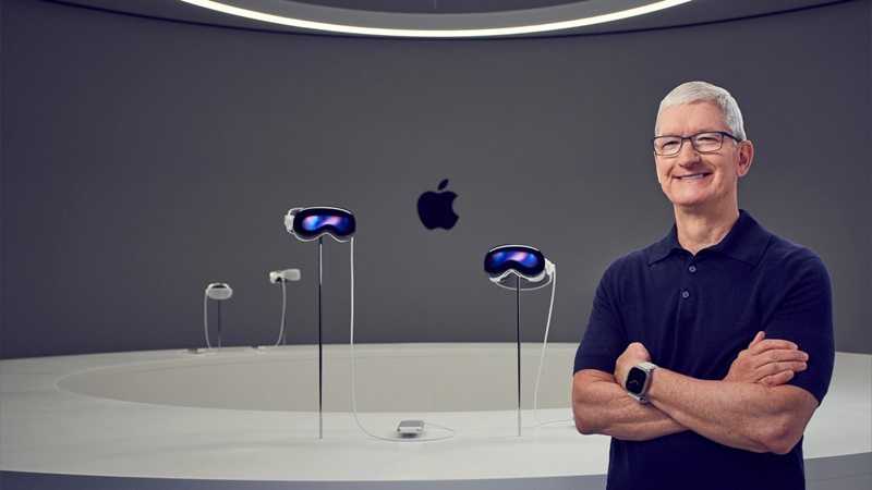 Tim Cook, Apple Vision Pro Hakkında Deneyimlerini Paylaştı