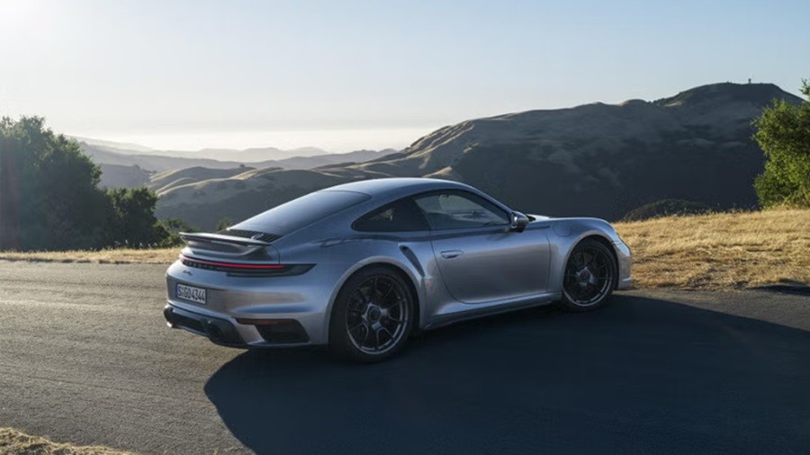 Porsche 911 Turbo 50 Years Edition Tanıtıldı: 640 Beygir Güç!