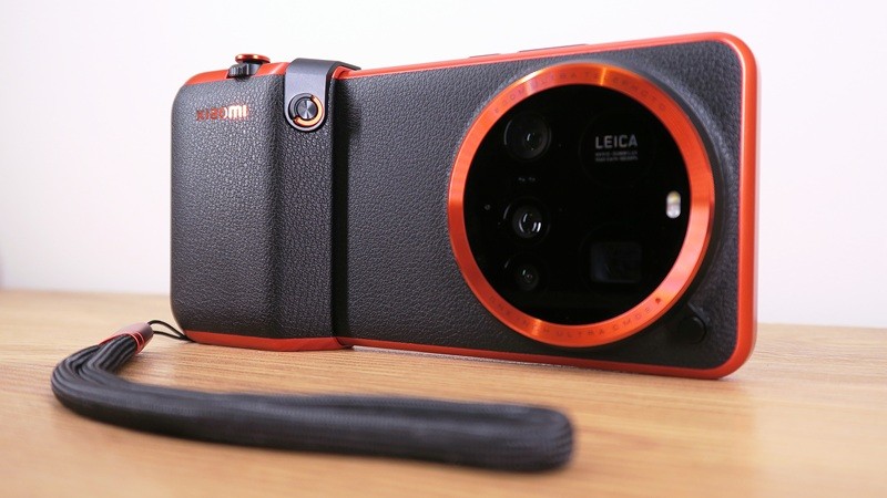 Xiaomi 16 Ultra: DSLR Kalitesinde Sürekli Optik Zoom Özelliği ile Geliyor!
